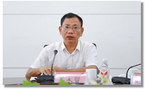 甕福集團(tuán)羅永留、開(kāi)磷集團(tuán)杜紹倫一行到訪宜化集團(tuán)(圖3)