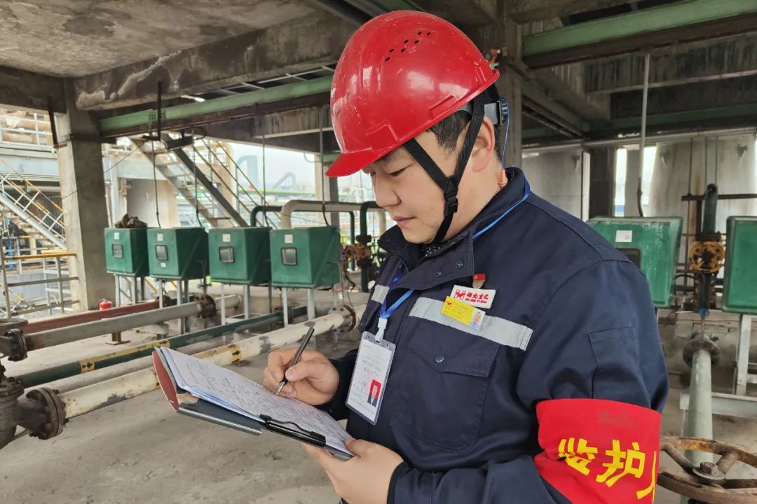 【宜化榜樣】股份公司馬向勇：潛心鉆研，讓青春在奮進(jìn)中閃耀(圖4)